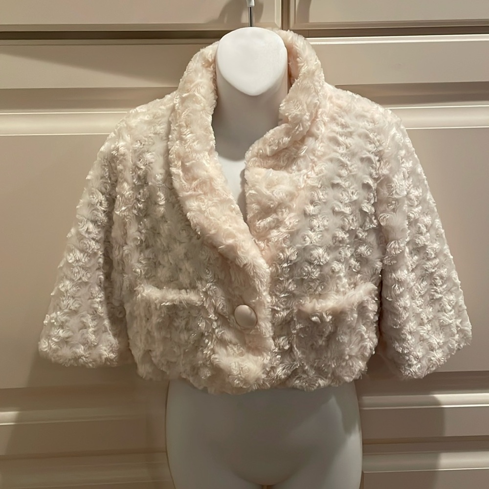 Silver gate cream faux fur cropped jacket sz S